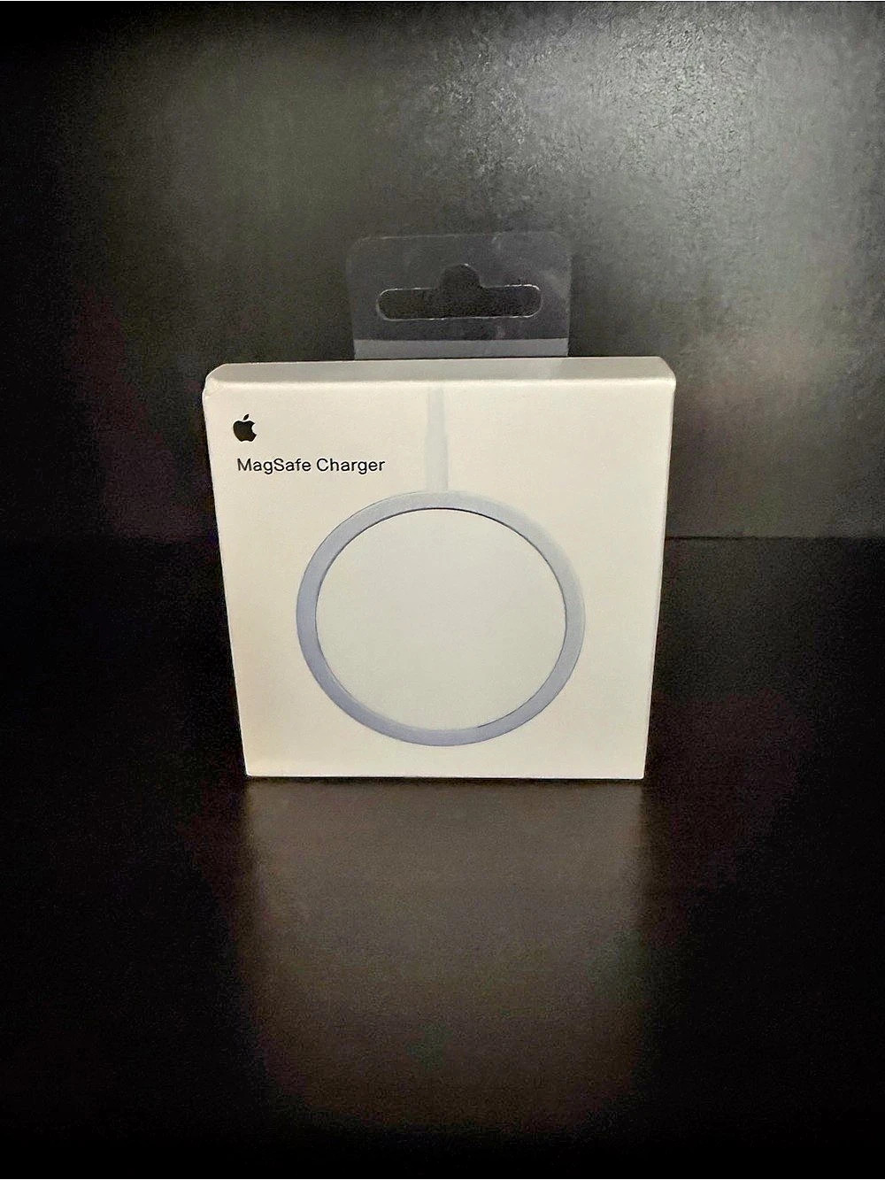 Apple MagSafe Charger Wireless Charger NWT in White